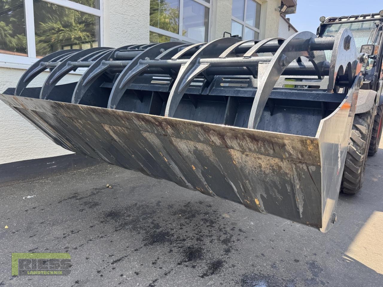 Frontladerzubehör (Bagger) of the type Saphir GS L 26  Greifschaufel, Vorführmaschine in Homberg/Ohm - Maulbach (Picture 7)