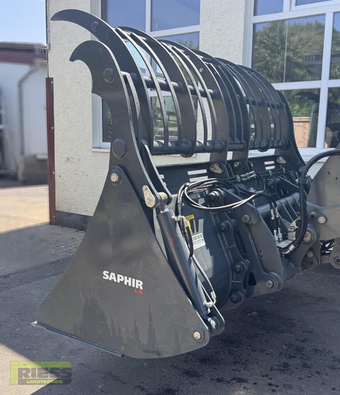 Frontladerzubehör (Bagger) of the type Saphir GS L 26  Greifschaufel, Vorführmaschine in Homberg/Ohm - Maulbach (Picture 8)