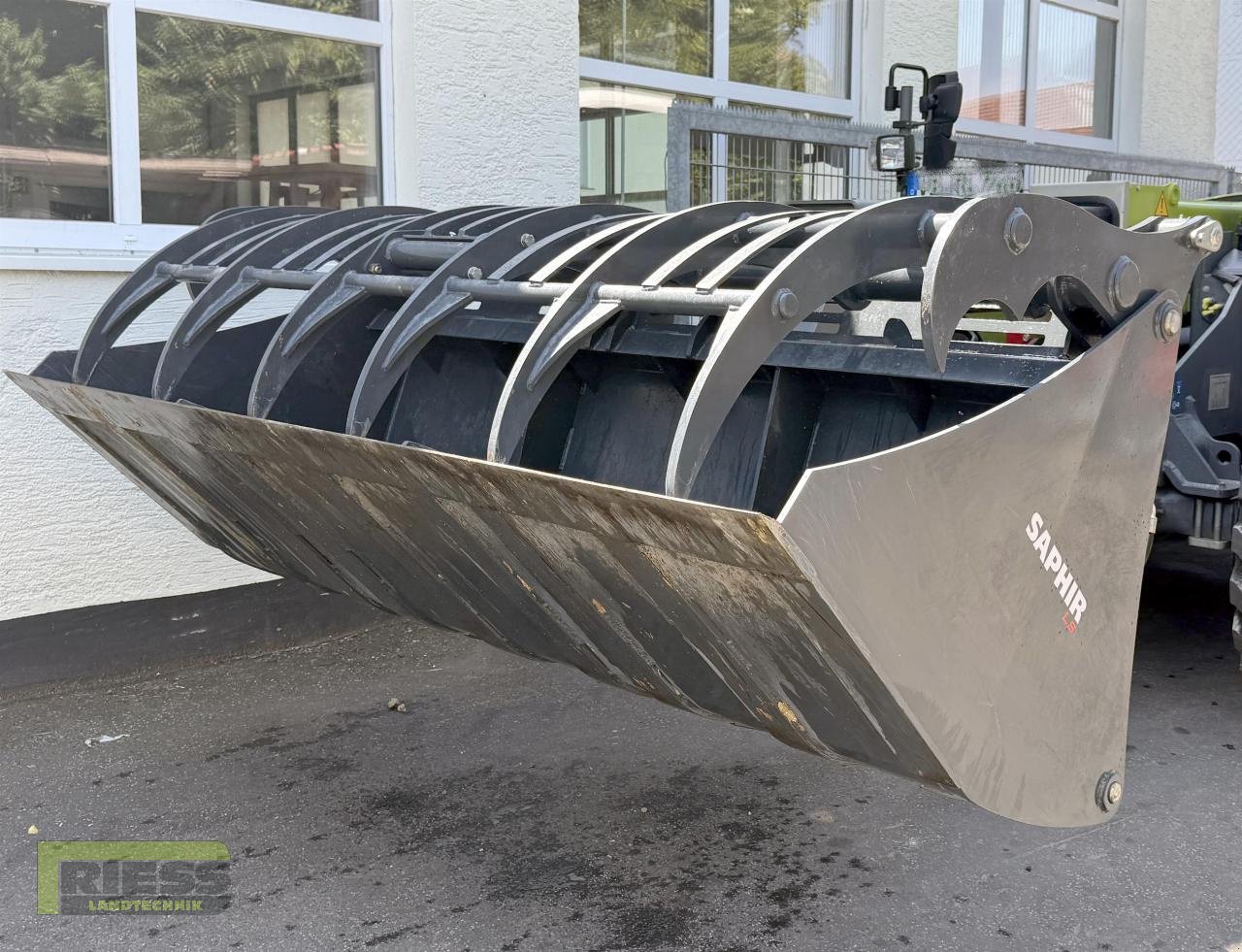 Frontladerzubehör (Bagger) of the type Saphir GS L 26  Greifschaufel, Vorführmaschine in Homberg/Ohm - Maulbach (Picture 10)