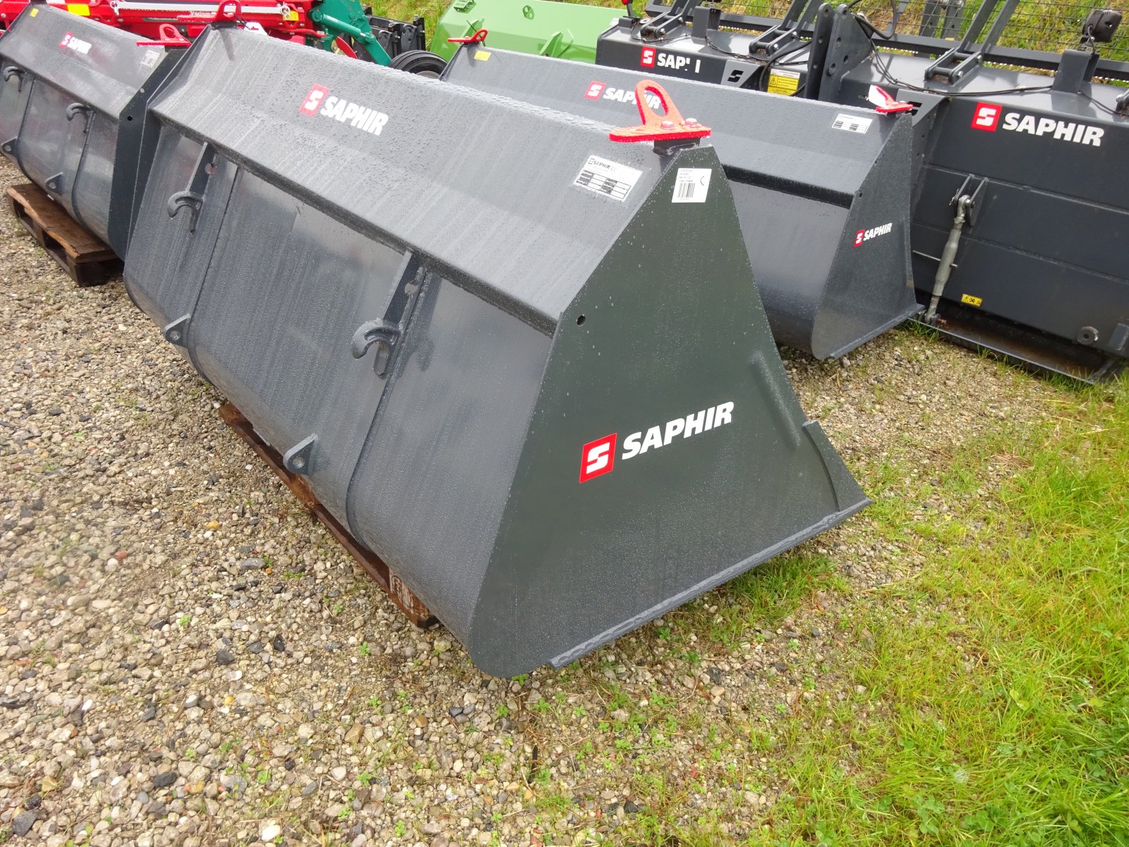 Frontladerzubehör (Bagger) of the type Saphir LG 20+, Neumaschine in Tuntenhausen (Picture 2)