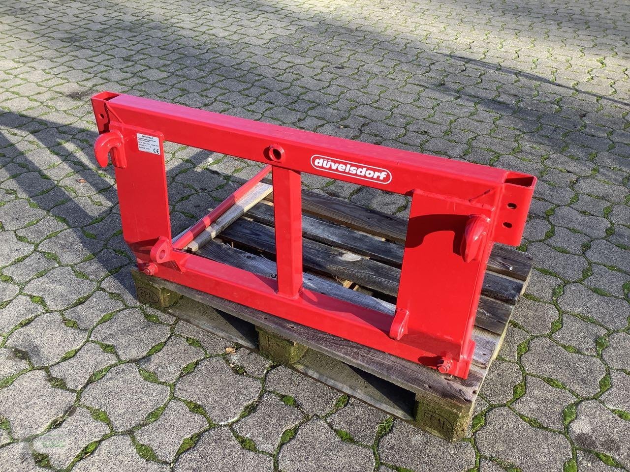 Frontladerzubehör (Bagger) des Typs Sonstige Düvelsdorf Ballenspieß, Neumaschine in Hess.Oldendorf (Bild 3)