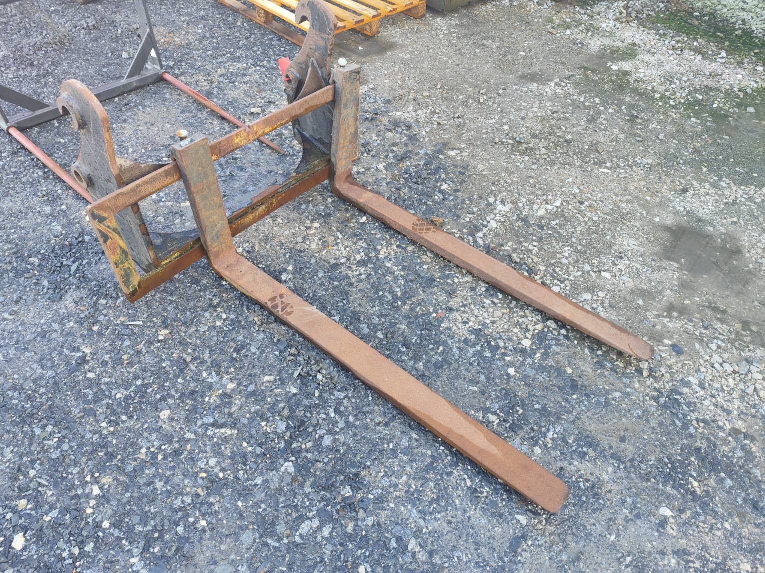 Frontladerzubehör (Bagger) tipa Sonstige FOURCHEPALETTE, Gebrauchtmaschine u Le Horps (Slika 1)