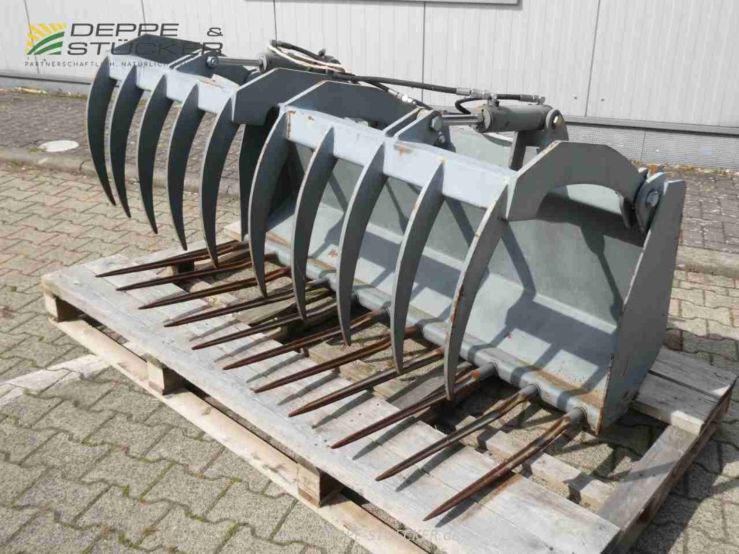 Frontladerzubehör (Bagger) типа Sonstige Greifzange Kramer Radlader 1,7m, Gebrauchtmaschine в Lauterberg/Barbis (Фотография 2)