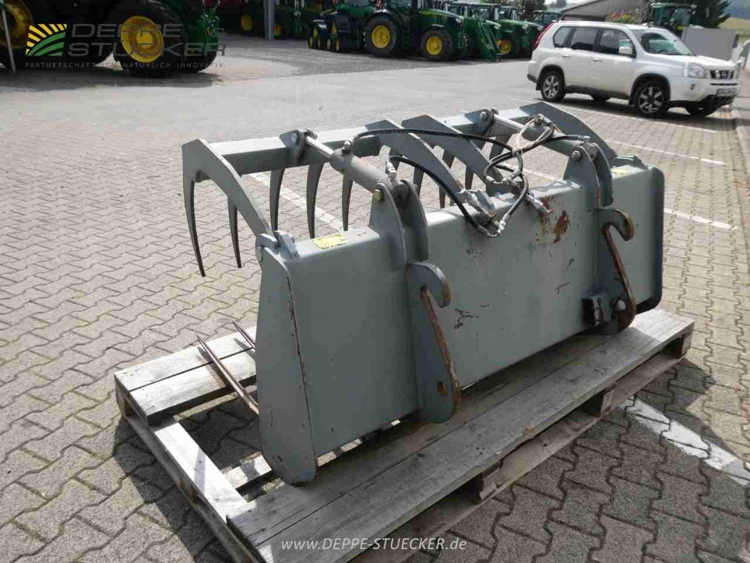 Frontladerzubehör (Bagger) типа Sonstige Greifzange Kramer Radlader 1,7m, Gebrauchtmaschine в Lauterberg/Barbis (Фотография 3)