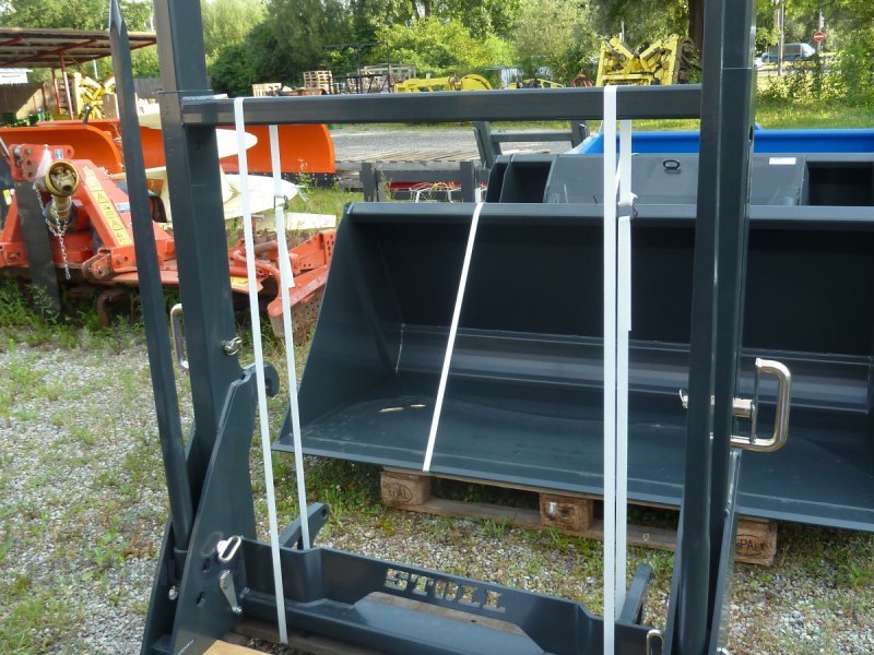 Frontladerzubehör (Bagger) of the type Stoll Frontladerschaufel Robust U 1,50m, Neumaschine in Ravensburg (Picture 26)