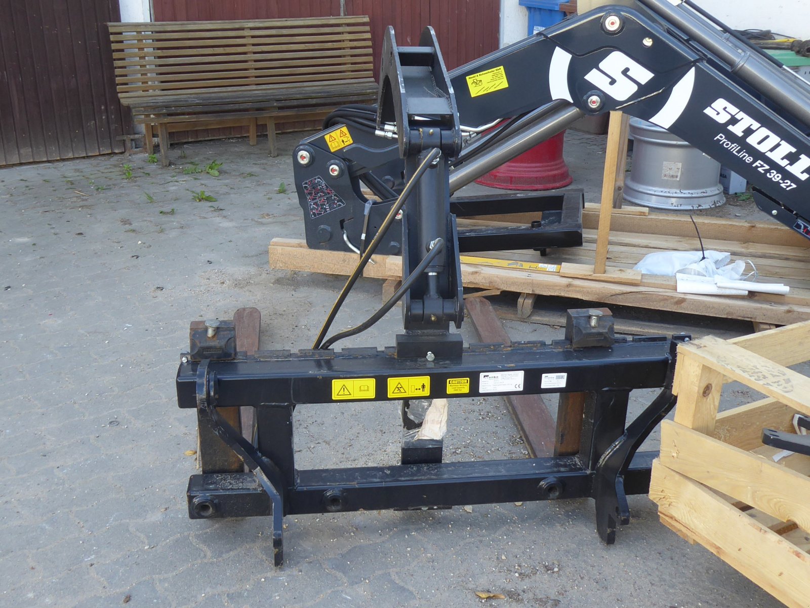 Frontladerzubehör (Bagger) des Typs Stoll Greifgabel, Neumaschine in Marxheim (Bild 1)