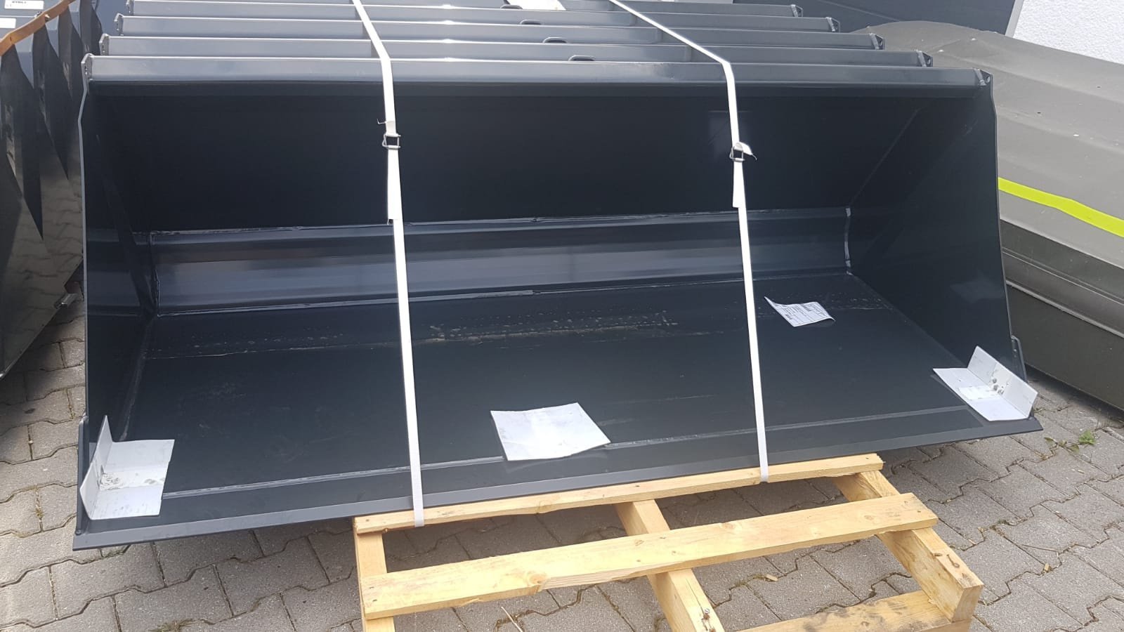 Frontladerzubehör (Bagger) of the type Stoll Robust U 220, Neumaschine in Bogen (Picture 5)