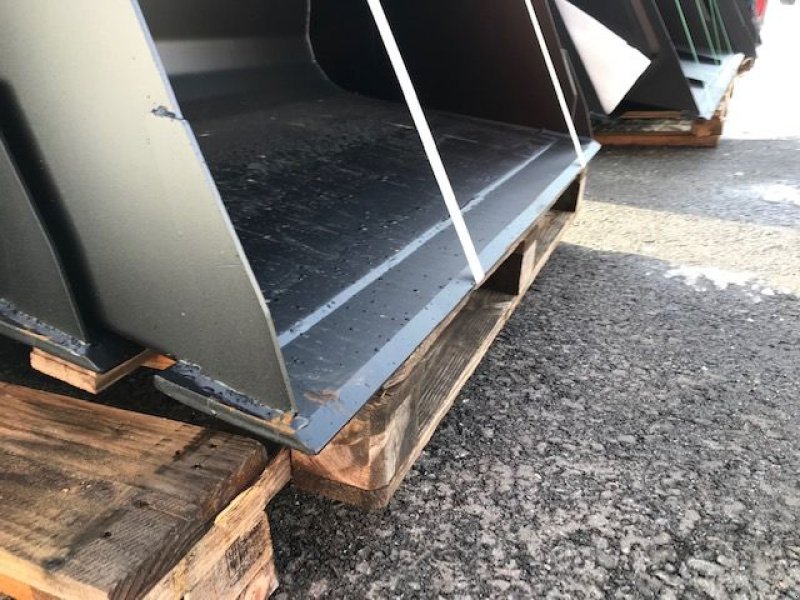 Frontladerzubehör of the type Alö Quicke Universalschaufel GS185cm, Neumaschine in Tamsweg (Picture 14)