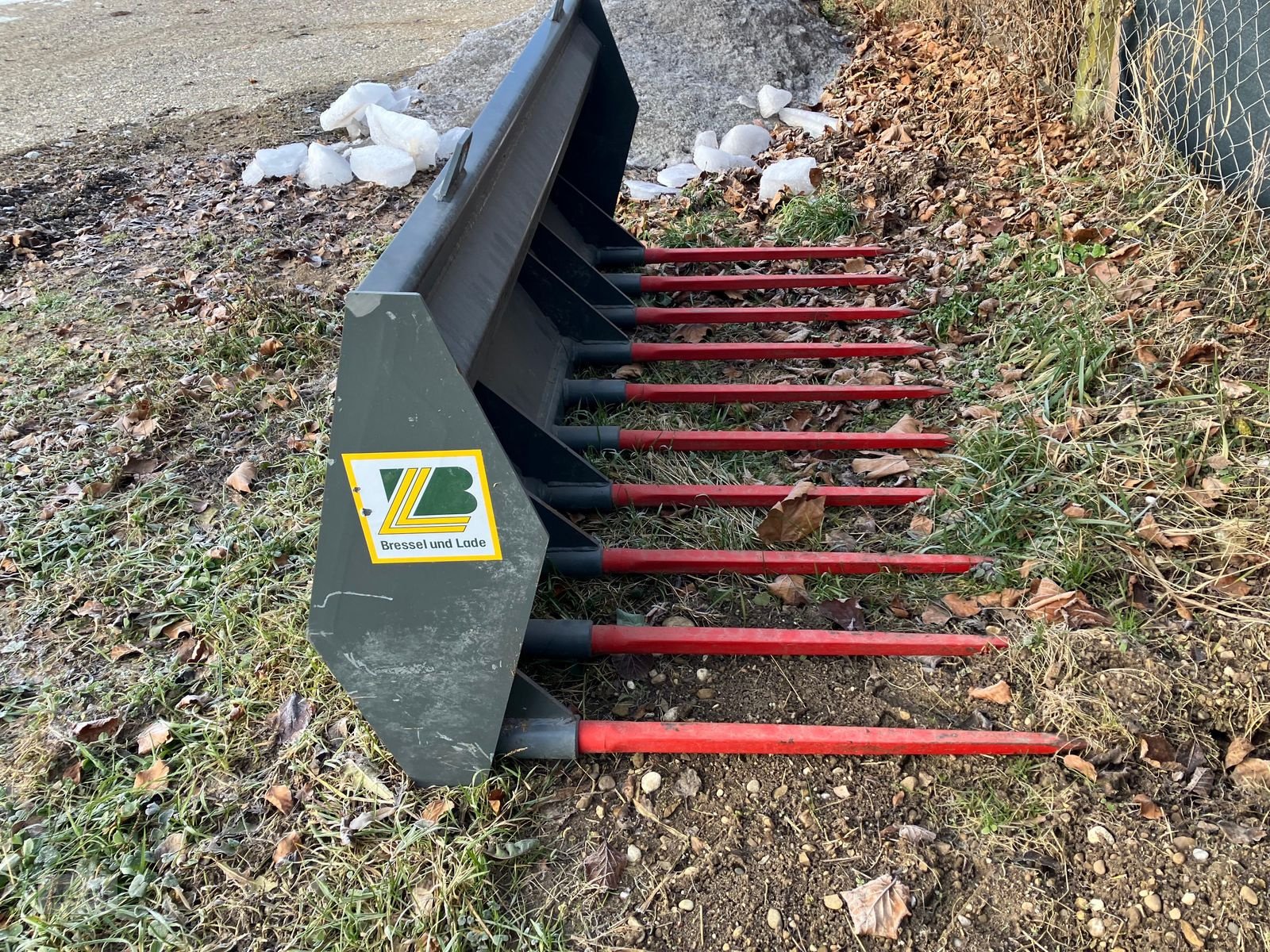 Frontladerzubehör of the type Bressel & Lade Dunggabel 1900mm Vorführer Euro, Vorführmaschine in Burgkirchen (Picture 2)