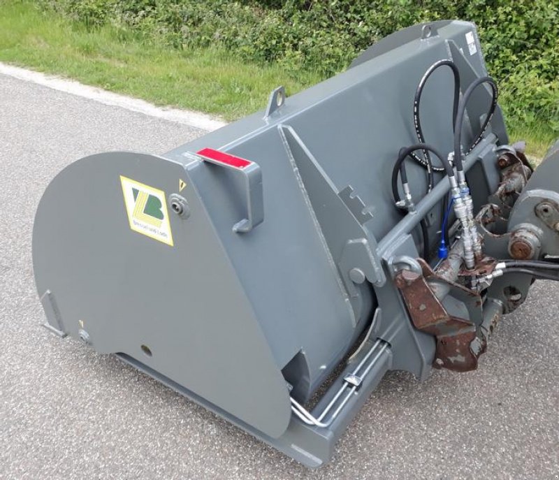 Frontladerzubehör of the type Bressel & Lade Hochkippschaufel L66, Neumaschine in Itterbeck (Picture 10)