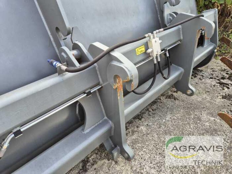 Frontladerzubehör of the type Bressel & Lade HOCHKIPPSCHAUFEL XXL 3,0 M TORION, Neumaschine in Werl-Oberbergstraße (Picture 2)