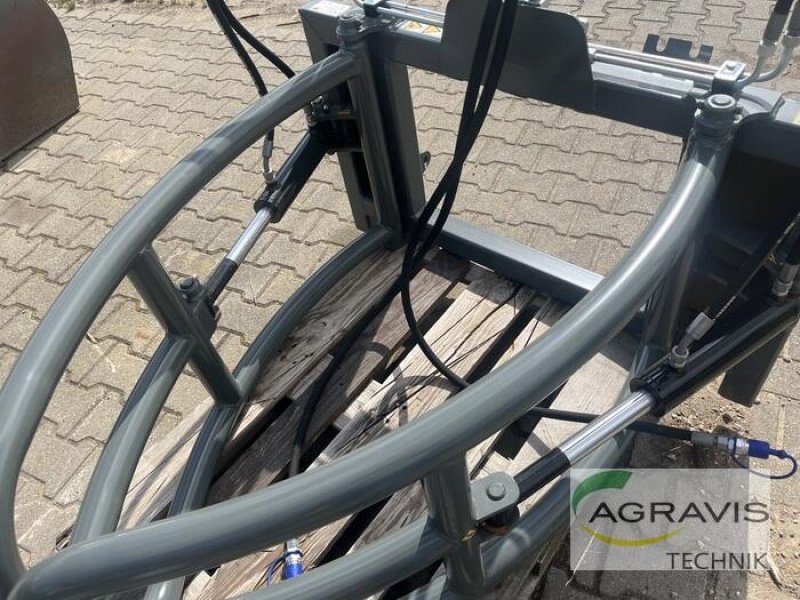 Frontladerzubehör of the type Bressel & Lade RUNDBALLENZANGE, Neumaschine in Alpen (Picture 3)