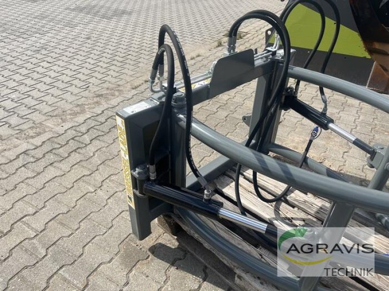 Frontladerzubehör of the type Bressel & Lade RUNDBALLENZANGE, Neumaschine in Alpen (Picture 4)