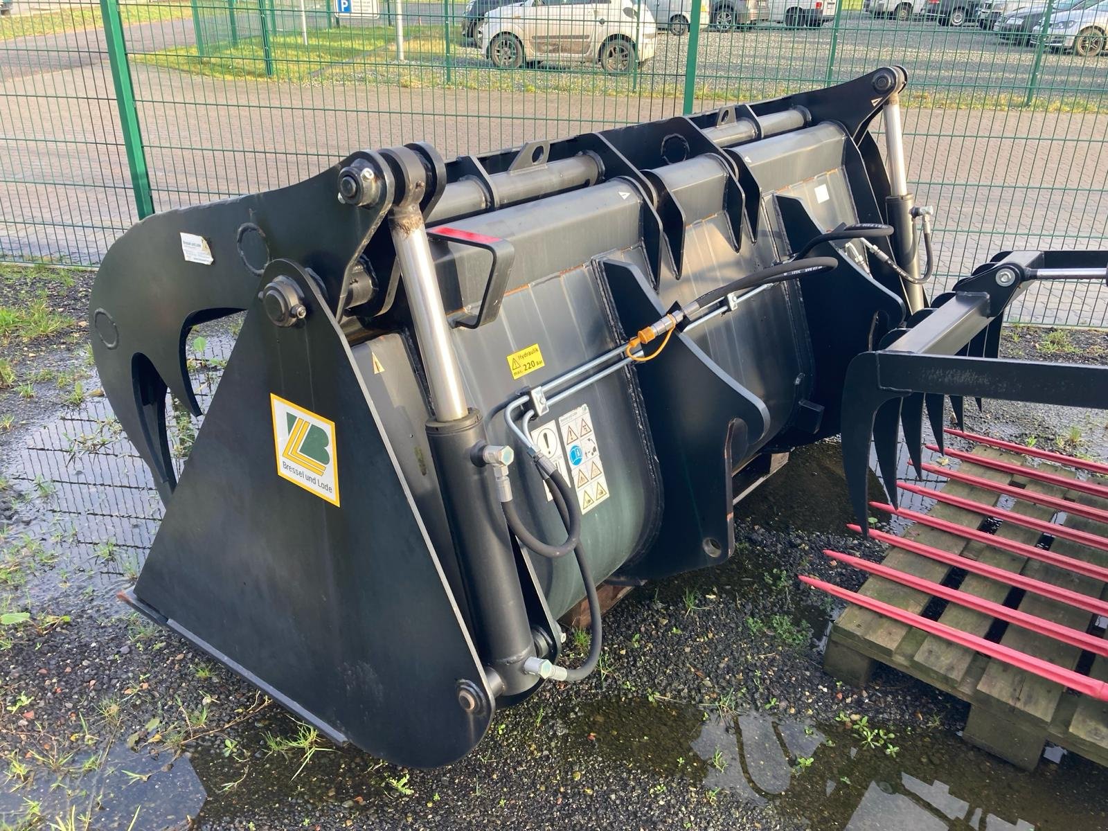 Frontladerzubehör typu Bressel & Lade Silagebeißschaufel SL 2,40 m, Gebrauchtmaschine w Bevern (Zdjęcie 3)