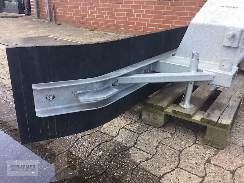 Frontladerzubehör des Typs Düvelsdorf Gummischieber 2600  Kombi-Aufnahme NEU, Neumaschine in Asendorf (Bild 8)