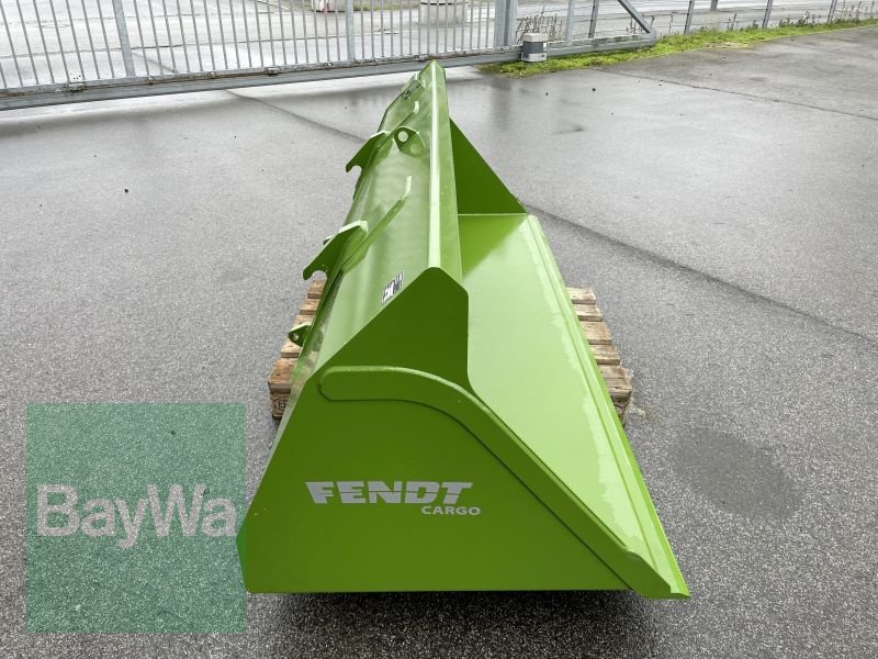 Frontladerzubehör du type Fendt UNIVERSALSCHAUFEL 2400, Gebrauchtmaschine en Bamberg (Photo 1)