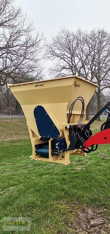 Frontladerzubehör of the type FK Machinery Einstreugerät UNIVERSELL 1,2 m, Neumaschine in Andervenne (Picture 6)