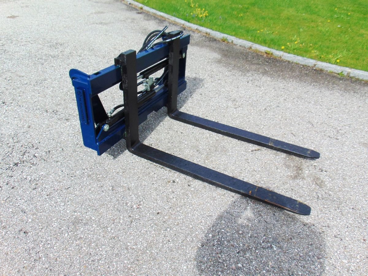 Frontladerzubehör of the type FK Machinery Palettengabel 2,5t mit Zinkenversteller, Neumaschine in Neukirchen am Walde  (Picture 1)