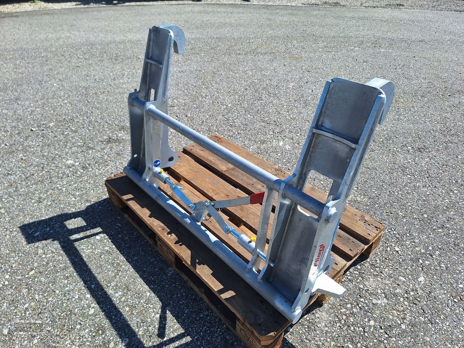 Frontladerzubehör of the type Fliegl Adapter Q-Fit-Euro, Neumaschine in Gampern (Picture 5)