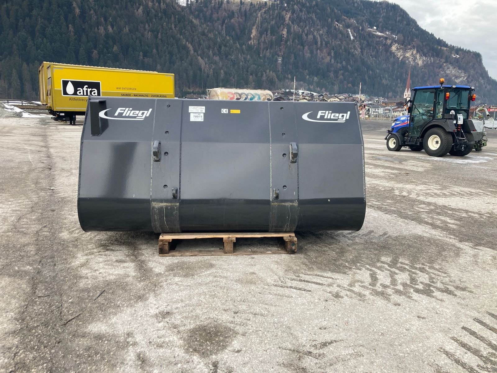 Frontladerzubehör typu Fliegl AgroCenter GR-Schaufel 2200, Neumaschine w Schlitters (Zdjęcie 6)