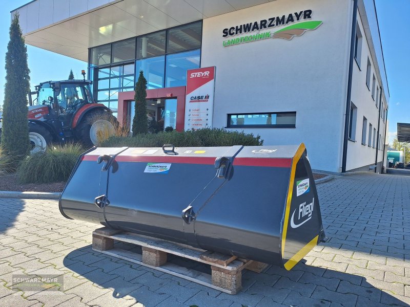 Frontladerzubehör des Typs Fliegl AgroCenter LG-Schaufel 1900, Neumaschine in Aurolzmünster (Bild 1)