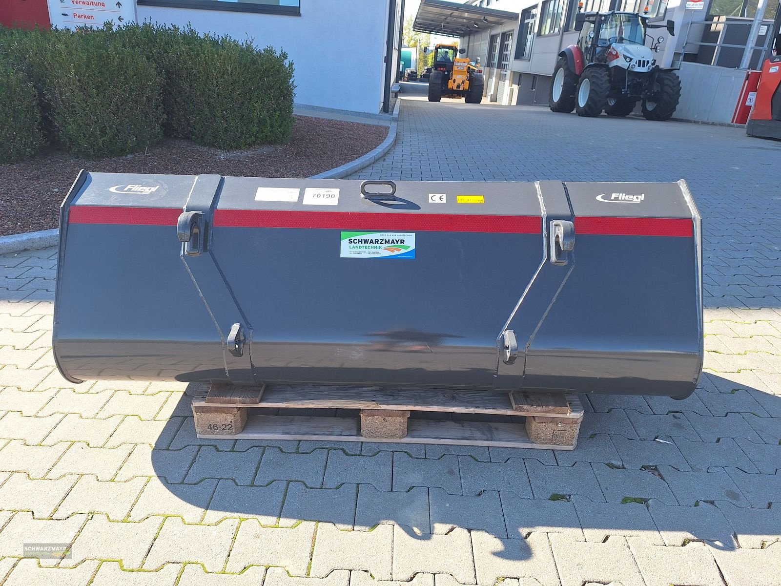 Frontladerzubehör of the type Fliegl AgroCenter LG-Schaufel 1900, Neumaschine in Aurolzmünster (Picture 8)