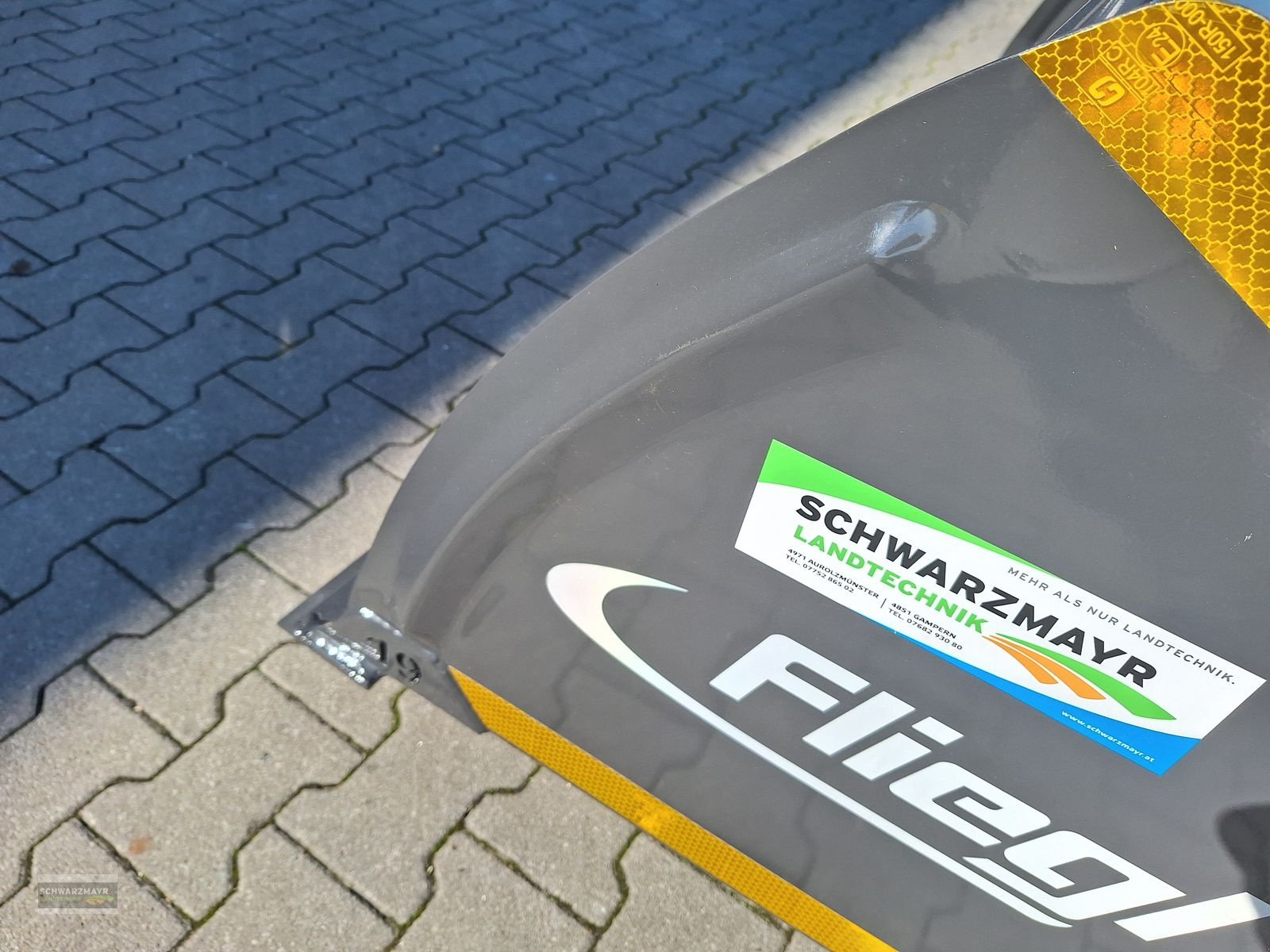 Frontladerzubehör of the type Fliegl AgroCenter LG-Schaufel 1900, Neumaschine in Aurolzmünster (Picture 10)