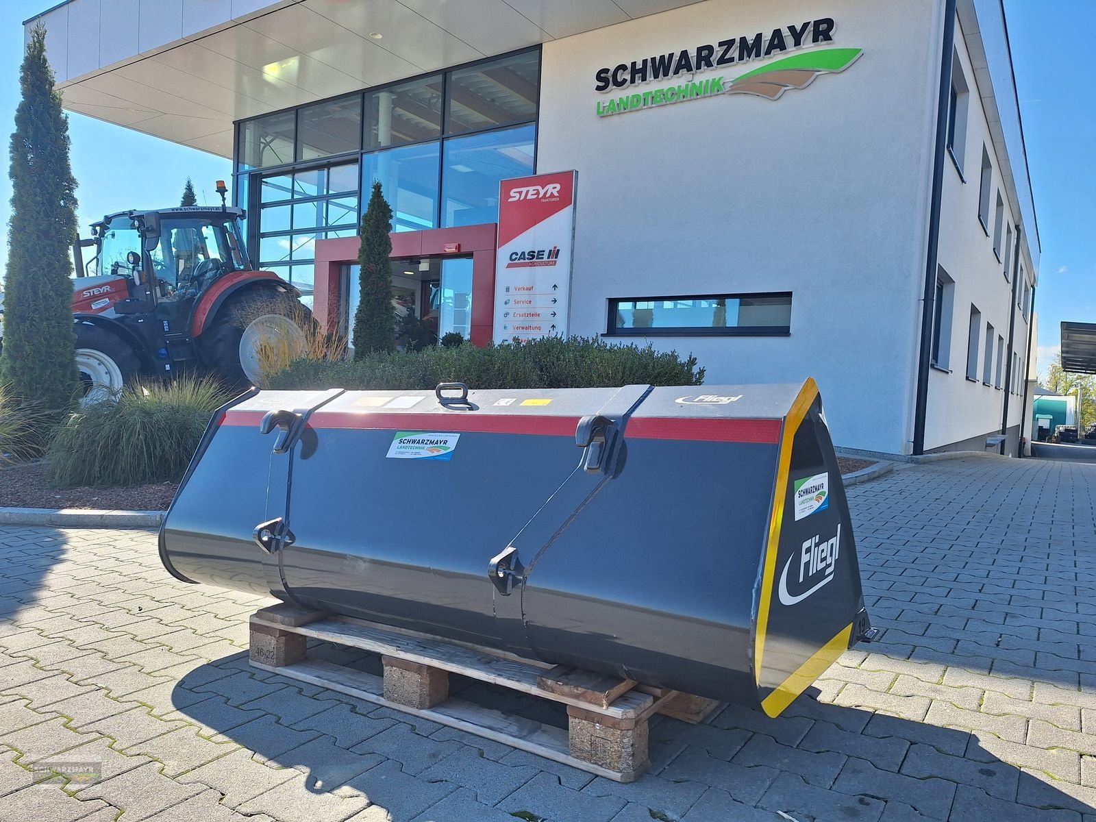 Frontladerzubehör of the type Fliegl AgroCenter LG-Schaufel 1900, Neumaschine in Aurolzmünster (Picture 2)