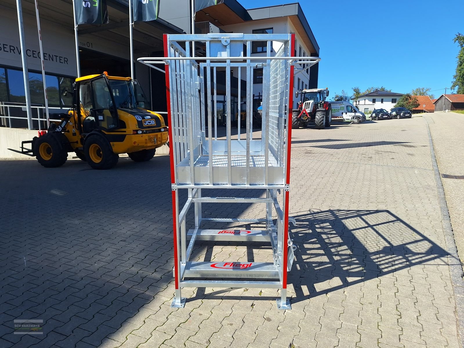 Frontladerzubehör of the type Fliegl Arbeitsbühne hoch, Vorführmaschine in Aurolzmünster (Picture 4)