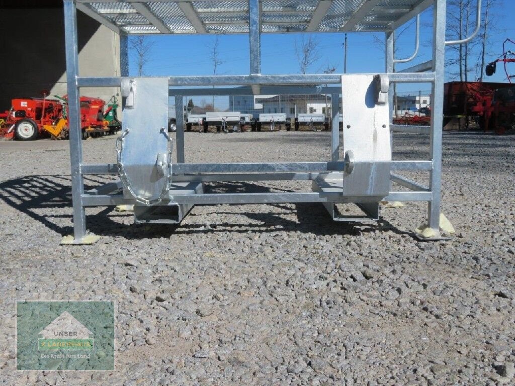 Frontladerzubehör of the type Fliegl Arbeitsbühne HOCH, Neumaschine in Hofkirchen (Picture 11)