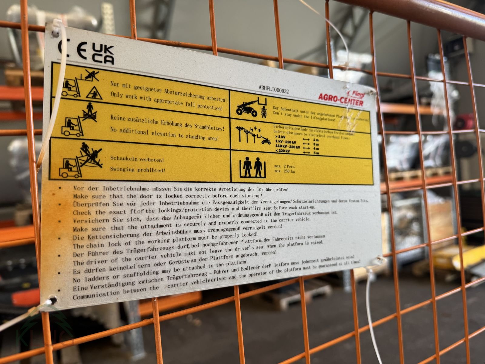Frontladerzubehör типа Fliegl Arbeitsbühne Small, Neumaschine в Pirching am Traubenberg (Фотография 23)