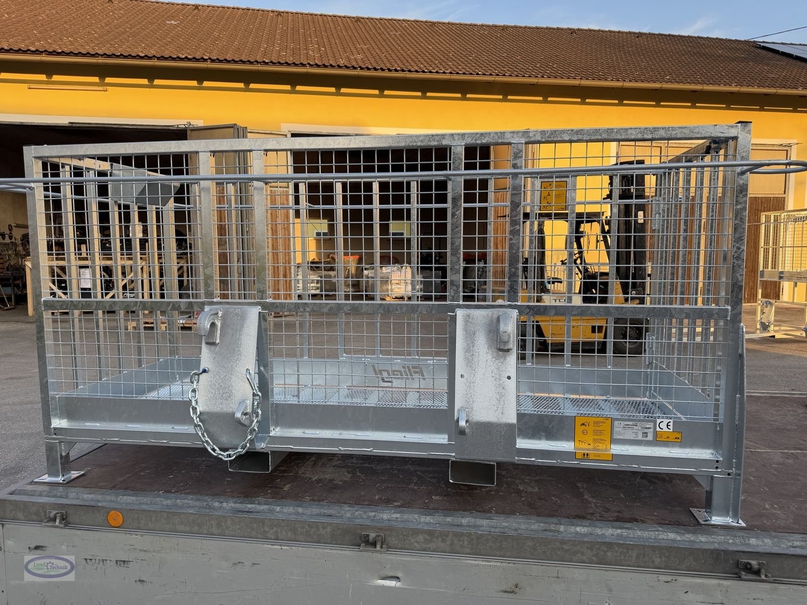 Frontladerzubehör van het type Fliegl Arbeitskorb, Neumaschine in Münzkirchen (Foto 8)