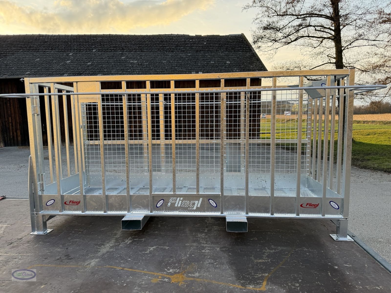 Frontladerzubehör van het type Fliegl Arbeitskorb, Neumaschine in Münzkirchen (Foto 3)