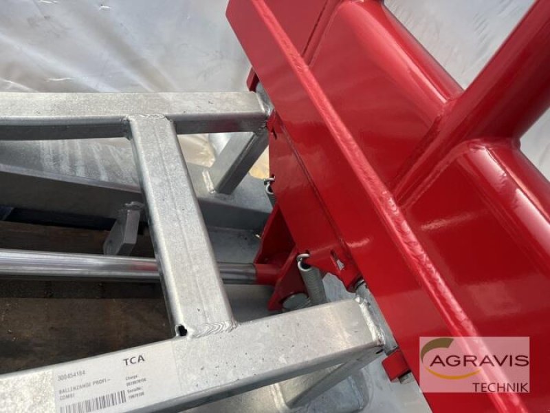 Frontladerzubehör of the type Fliegl BALLENZANGE PROFI-COMBI, Neumaschine in Raesfeld (Picture 3)