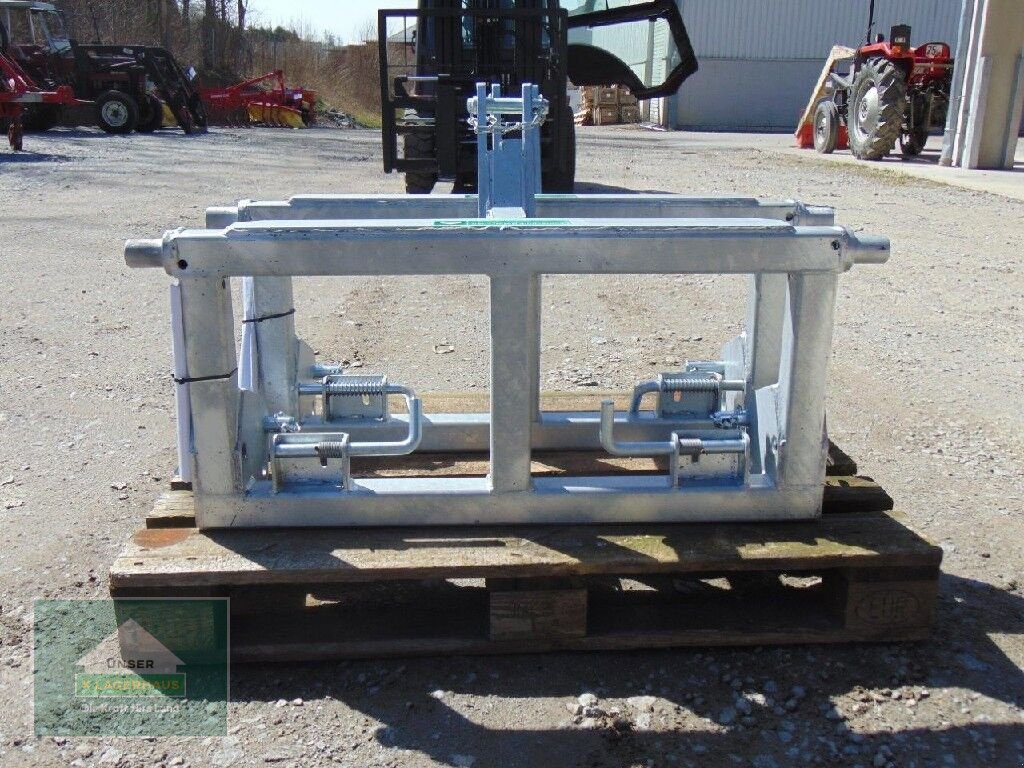 Frontladerzubehör of the type Fliegl Dreipunkt auf EURO, Neumaschine in Hofkirchen (Picture 5)