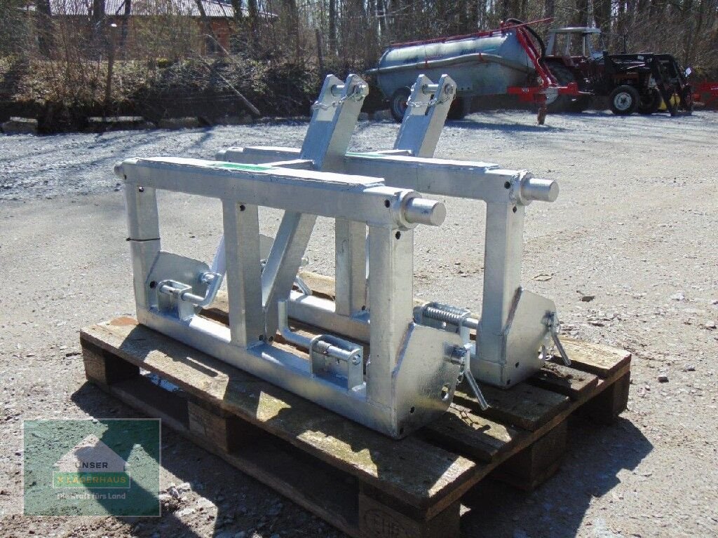 Frontladerzubehör of the type Fliegl Dreipunkt auf EURO, Neumaschine in Hofkirchen (Picture 6)