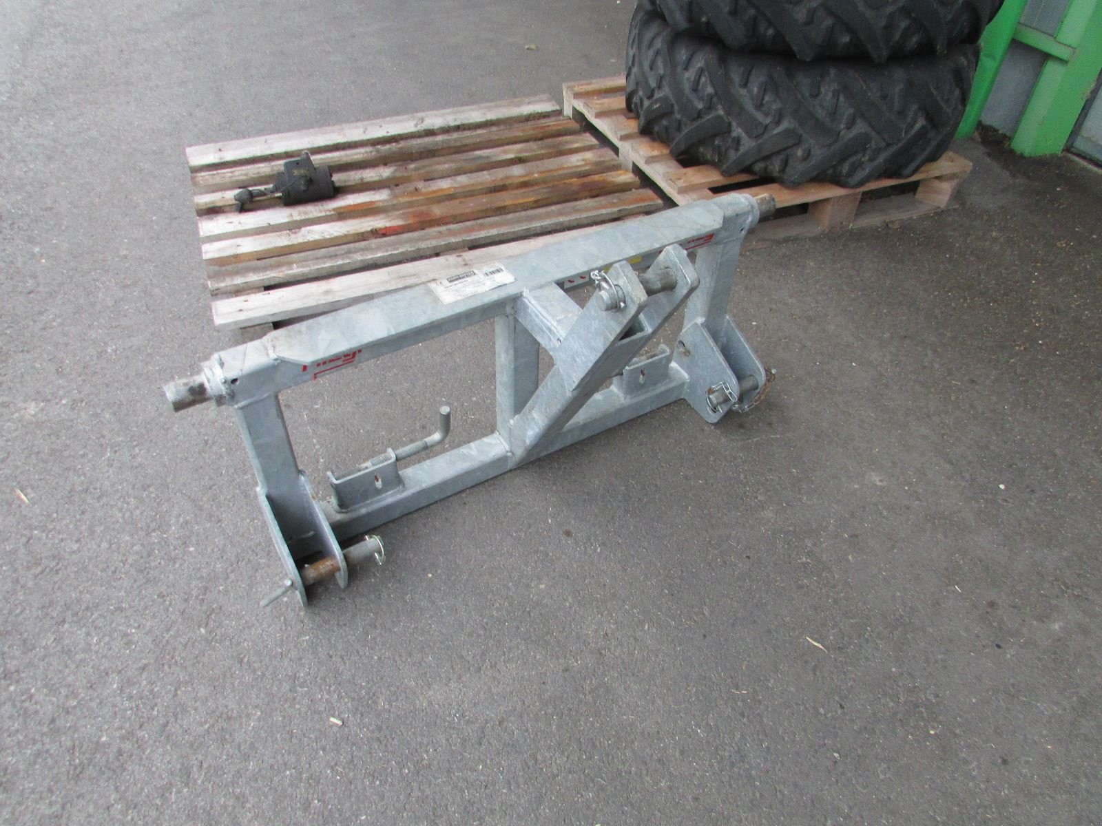 Frontladerzubehör des Typs Fliegl Dreipunktadapter, Gebrauchtmaschine in Saxen (Bild 3)