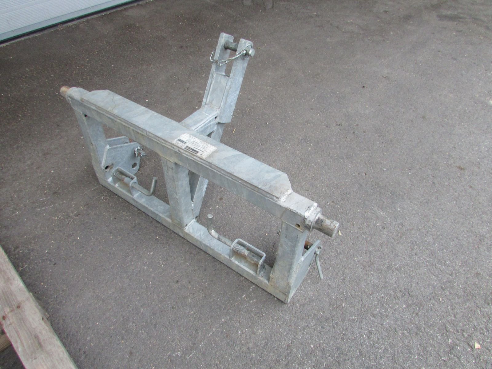 Frontladerzubehör des Typs Fliegl Dreipunktadapter, Gebrauchtmaschine in Saxen (Bild 1)