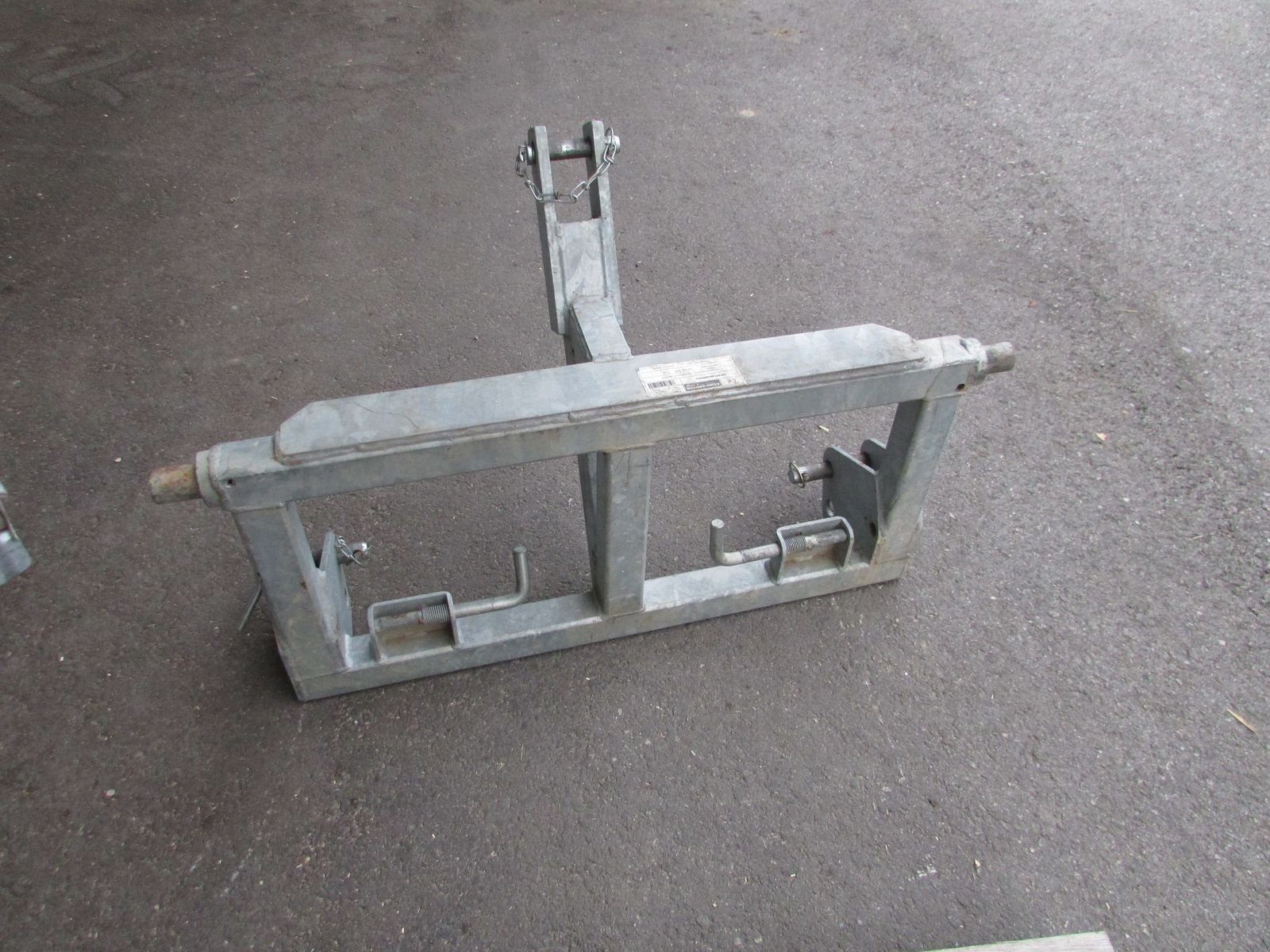 Frontladerzubehör des Typs Fliegl Dreipunktadapter, Gebrauchtmaschine in Saxen (Bild 7)