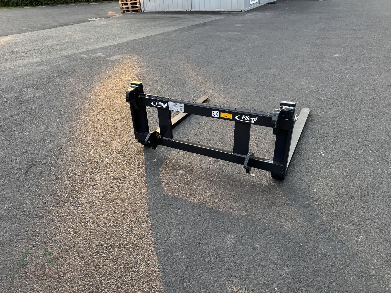 Frontladerzubehör of the type Fliegl Easy Palettengabel, Neumaschine in Pirching am Traubenberg (Picture 11)