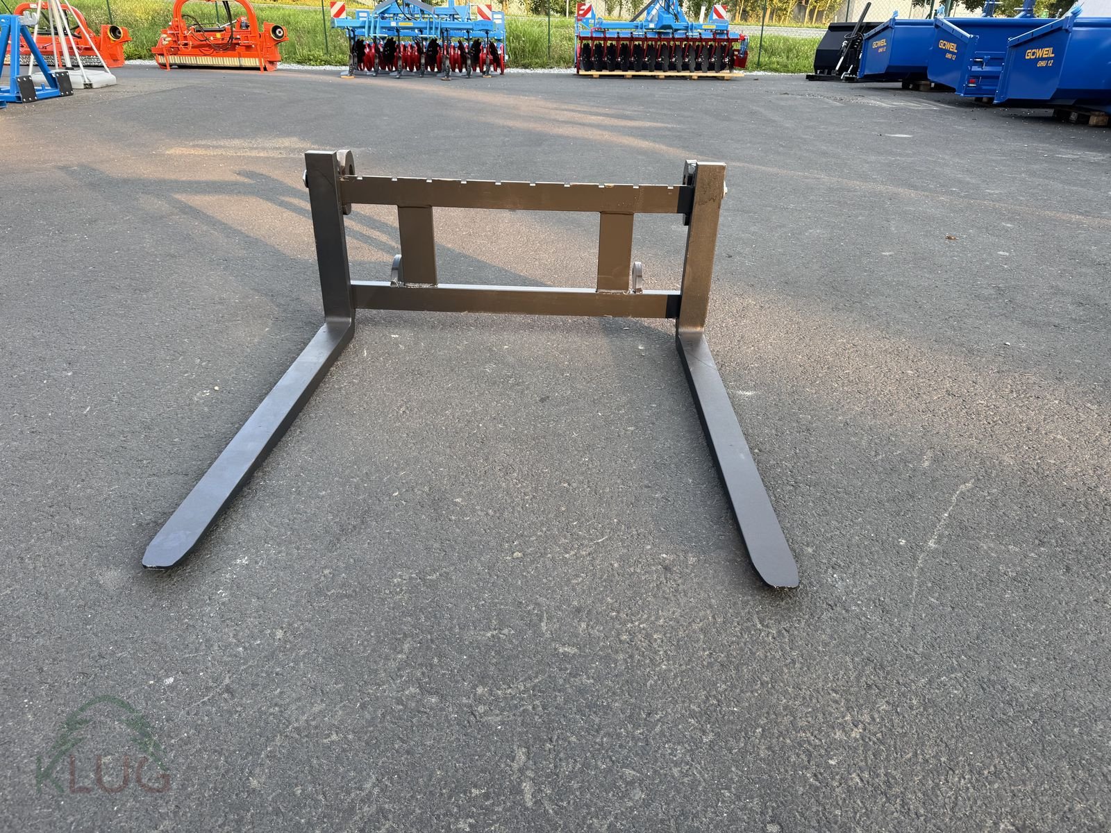 Frontladerzubehör of the type Fliegl Easy Palettengabel, Neumaschine in Pirching am Traubenberg (Picture 2)