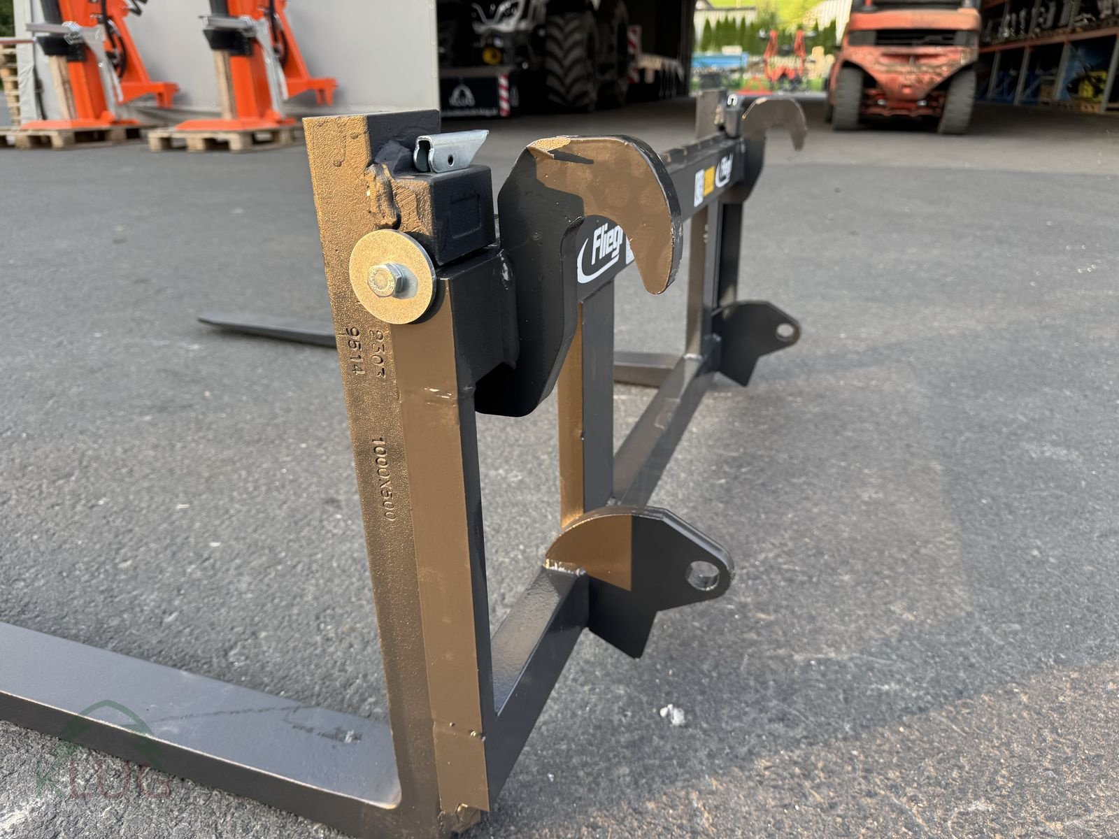 Frontladerzubehör of the type Fliegl Easy Palettengabel, Neumaschine in Pirching am Traubenberg (Picture 22)