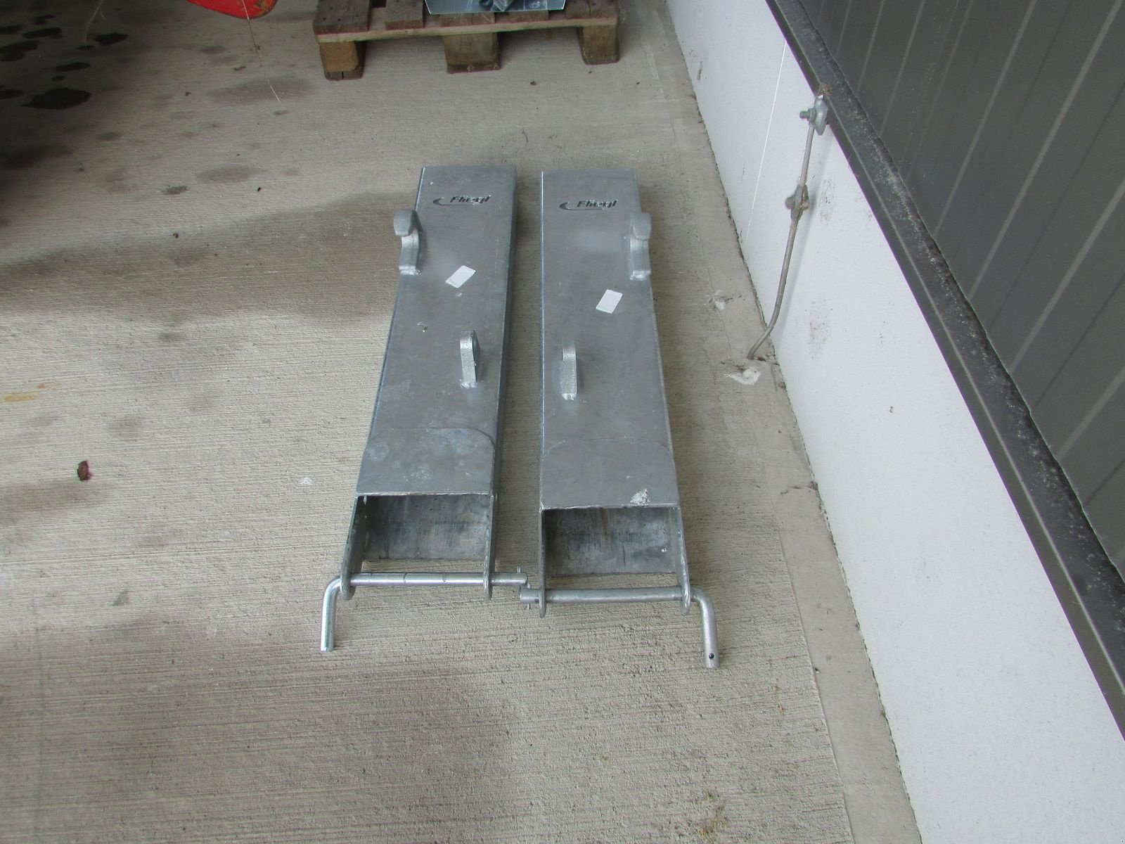 Frontladerzubehör des Typs Fliegl Euro / Stapler Aufnahme, Gebrauchtmaschine in Saxen (Bild 2)