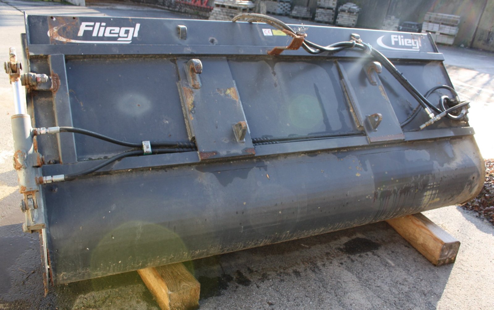 Frontladerzubehör of the type Fliegl Euronorm lakiert, Gebrauchtmaschine in Osterhofen (Picture 3)
