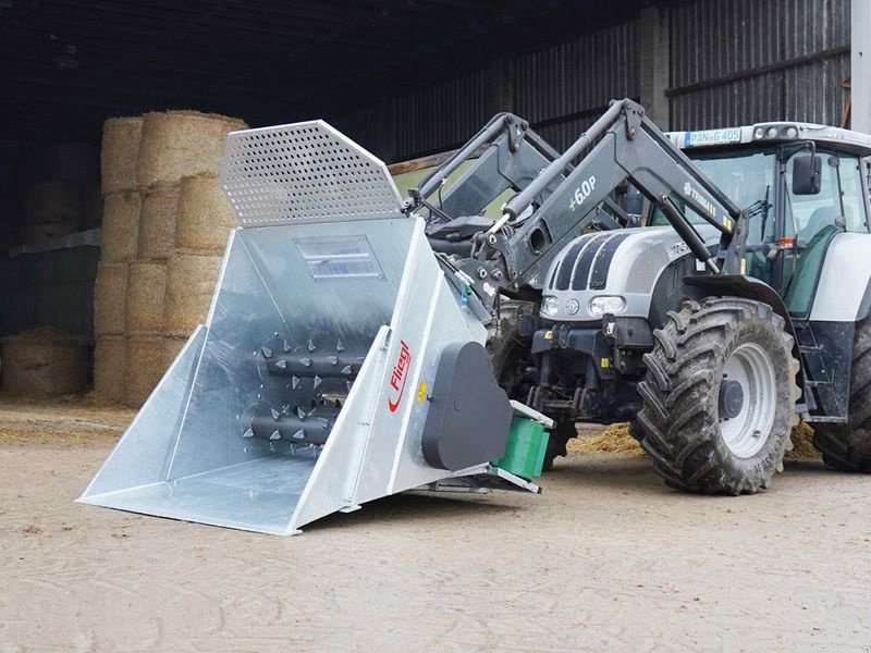 Frontladerzubehör of the type Fliegl Profi Einstreuschaufel 1.850 mm, Neumaschine in St. Marienkirchen (Picture 2)