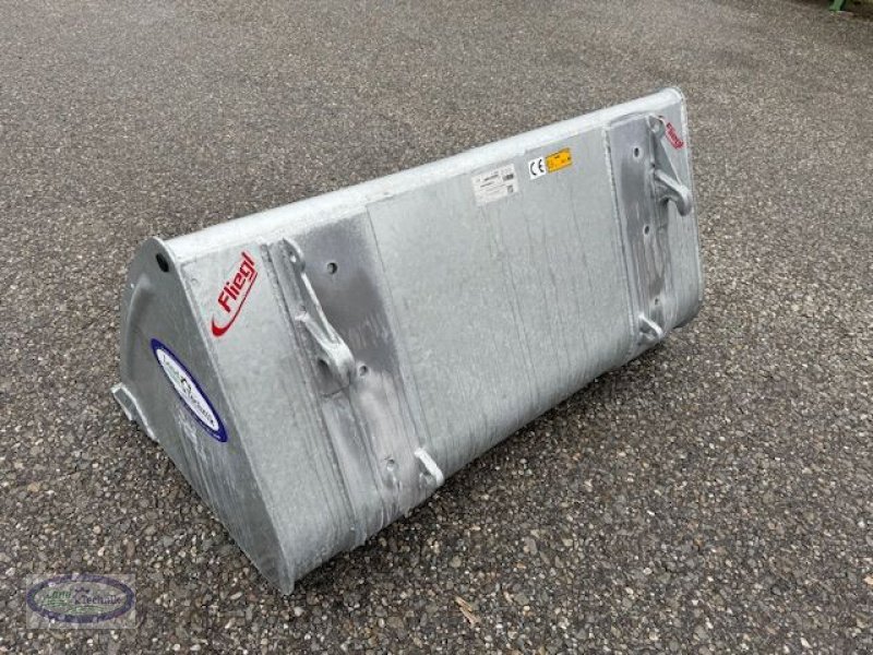 Frontladerzubehör of the type Fliegl Schwergutschaufel 1500, Neumaschine in Münzkirchen (Picture 7)