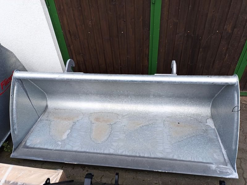 Frontladerzubehör of the type Fliegl Schwergutschaufel 2200 mm f. Dieci Teleskoplader, Neumaschine in St. Marienkirchen (Picture 2)