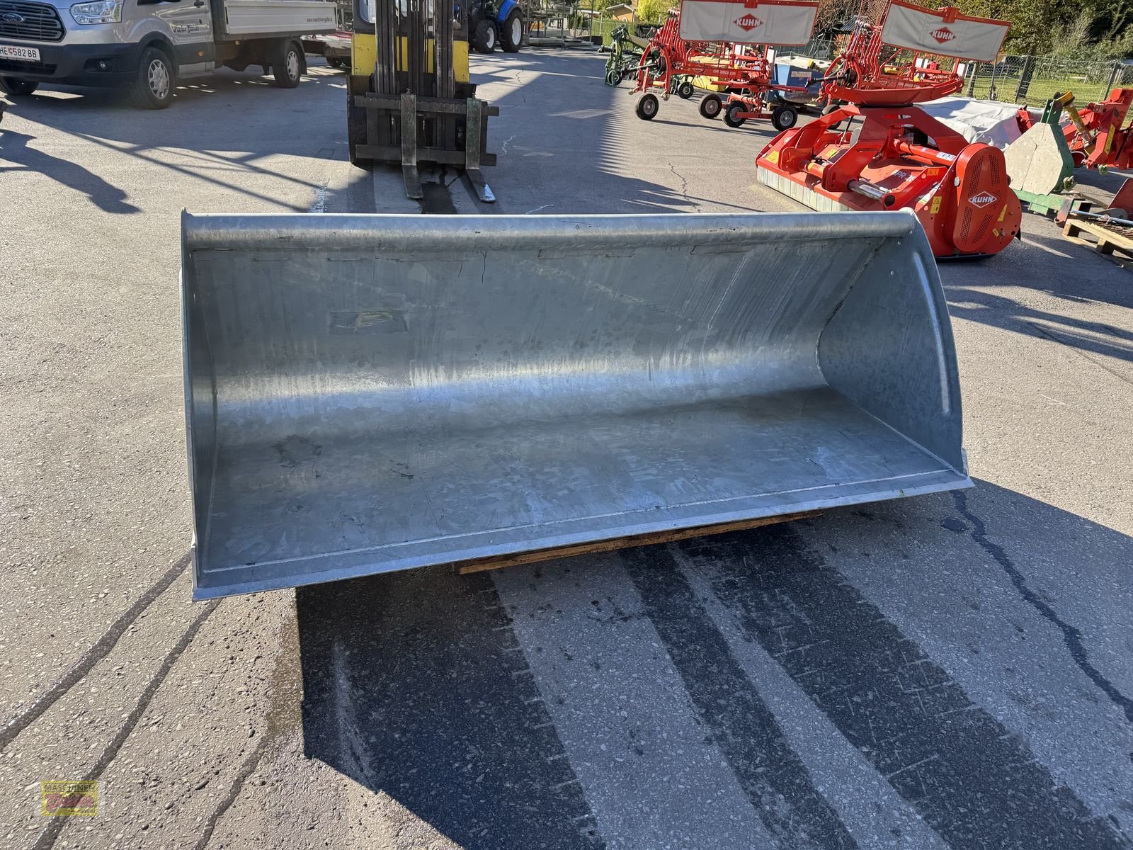 Frontladerzubehör des Typs Fliegl Schwergutschuafel 220 Euro Vollverzinkt, Neumaschine in Kötschach (Bild 9)