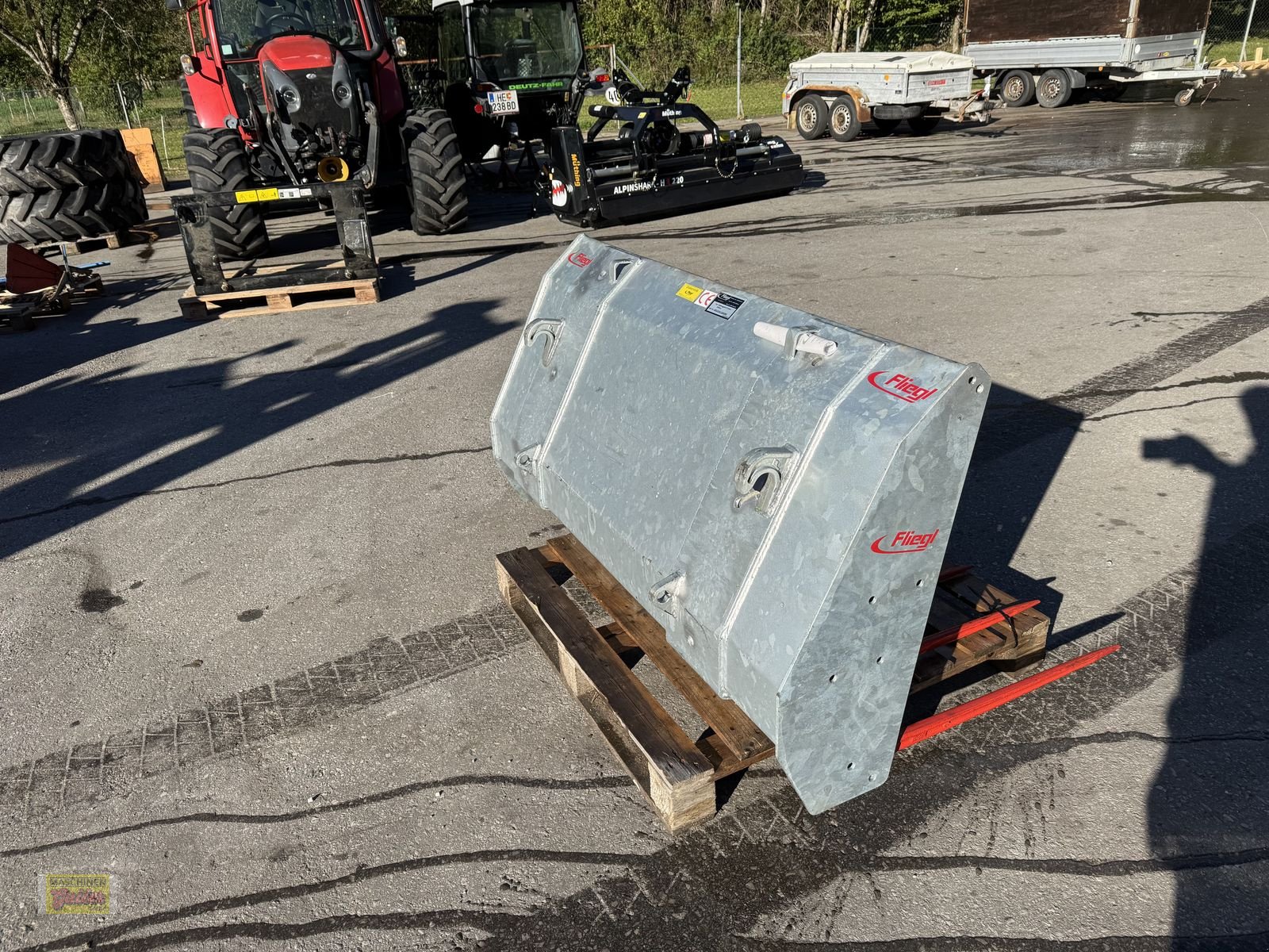 Frontladerzubehör des Typs Fliegl Stalldunggabel 145cm Euroaufnahme Vollverzinkt, Neumaschine in Kötschach (Bild 3)