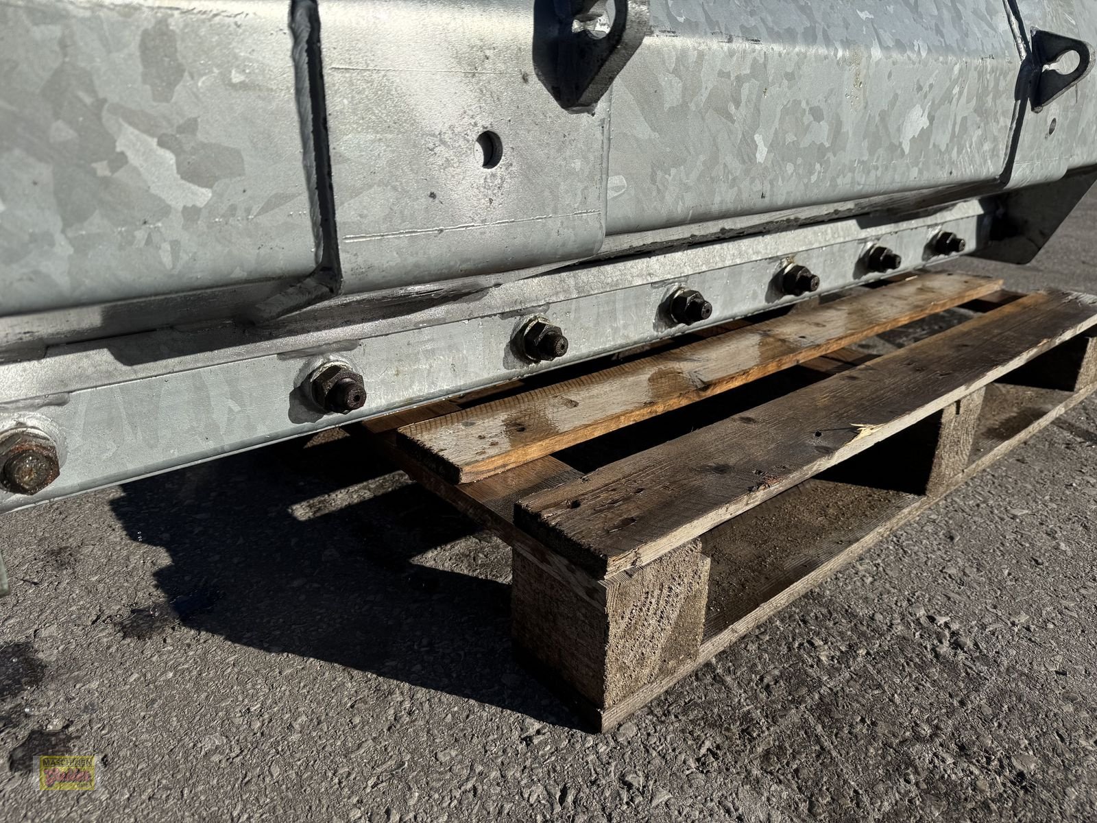 Frontladerzubehör des Typs Fliegl Stalldunggabel 145cm Euroaufnahme Vollverzinkt, Neumaschine in Kötschach (Bild 10)